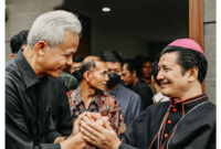 Bacapres dari PDIP Ganjar Pranowo kenang pernyataan Mgr Albertus Soegijapranata saat melakukan kunjungan ke Keuskupan Tanjungkarang, Kamis (26/10/2023). Foto: Twitter