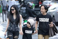 Epy Kusnandar dan Keluarga Kecilnya (Sumber: Instagram/@karinaranau)