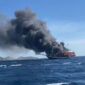 Kapal wisata Sea Safari terbakar di dekat Pulau Penga, Labuan Bajo, Manggarai Barat, NTT, Kamis (2/5/2024). Foto: Tajukflores.com