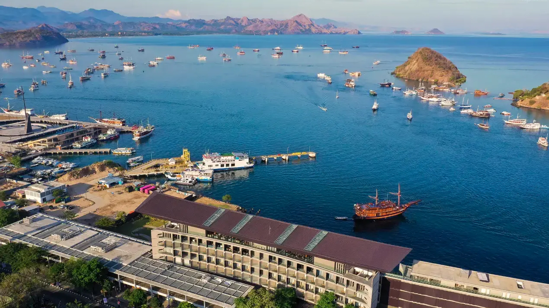 10 Hotel Bintang Terbaik Tepi Laut di Labuan Bajo