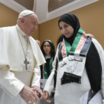 Paus Fransiskus bertemu dengan keluarga warga Palestina yang tinggal di Gaza di Vatikan, paus fransiskus ke indonesia
