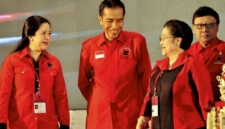 Ketua DPP PDIP Puan Maharani (kiri) bersama Presiden Jokowi dan Ketua Umum PDIP Megawati Soekarnoputri. Foto: Istimewa
