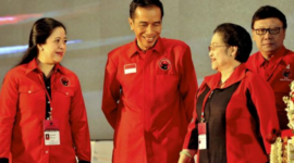 Ketua DPP PDIP Puan Maharani (kiri) bersama Presiden Jokowi dan Ketua Umum PDIP Megawati Soekarnoputri. Foto: Istimewa
