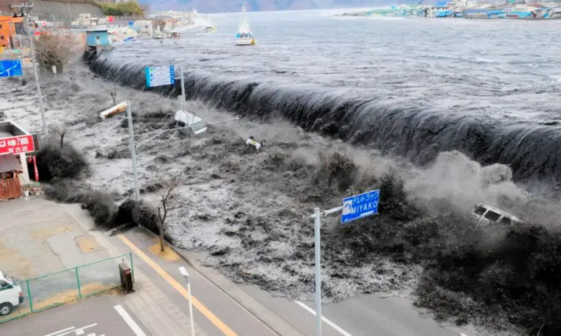 Tsunami melanda Jepang tahun 2011. Foto: Ilustrasi
