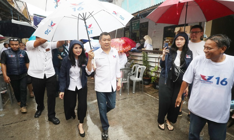 Ketua Umum Partai Perindo, Hary Tanoesoedibjo (HT) dan Ketua Umum Kartini Perindo sekaligus caleg DPR dapil DKI Jakarta II, Liliana Tanoesoedibjo (foto: MPI)
