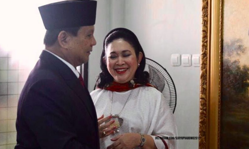 Prabowo Subianto dan Titiek Soeharto. Foto: YouTube/Tajukflores.com