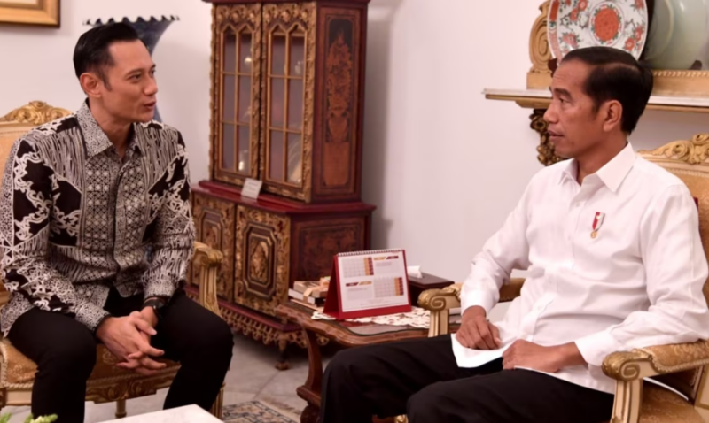 Ketua Umum Partai Demokrat Agus Harimurti Yudhoyono (AHY) bertemu dengan Presiden Joko Widodo (Jokowi) di Istana Negara, Jakarta , Kamis (2/5/2019) (Foto: Biro Pers Setpres RI).