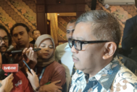 Sekretaris Jenderal (Sekjen) PDIP, Hasto Kristiyanto menjawab pertanyaan wartawan usai menghadiri diskusi di kawasan SCBD, Jakarta, Minggu (7/4/2024). Foto: Tajukflores.com/MG