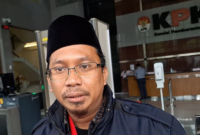 Bupati Sidoarjo Ahmad Muhdlor Ali saat memberikan keterangan kepada wartawan di Gedung Merah Putih KPK, Jakarta Selatan, Jumat (16/2/2024). Foto: Antara