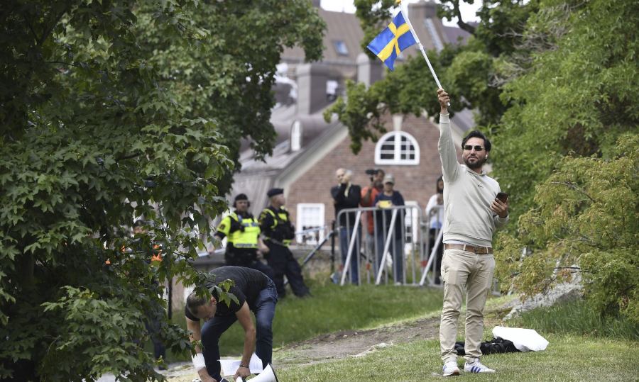 Pembakar Al-Quran Salwan Momika Masih Hidup, Ditangkap di Norwegia dan Terancam Dideportasi ke Swedia