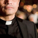 Heboh, Romo Pastor Paroki Kisol Diduga Tertangkap Basah Berduaan di Kamar dengan Wanita Bersuami