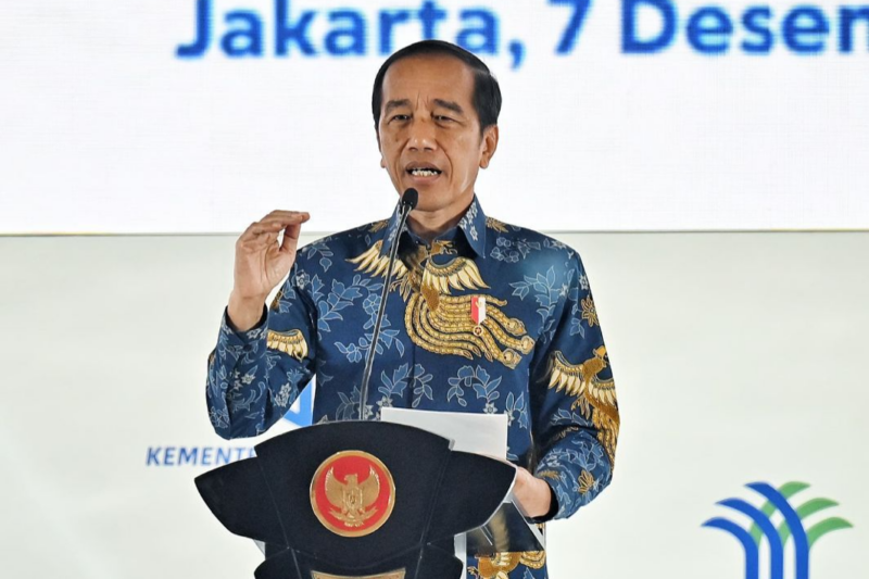 Menurut Mulyanto, hilirisasi SDA yang dijalankan Jokowi lebih banyak merugikan negara dan merusak lingkungan hidup. Foto: Twitter Jokowi